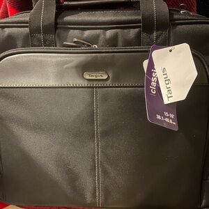 Targus Black Laptop Bag with Front Organiser Pocket